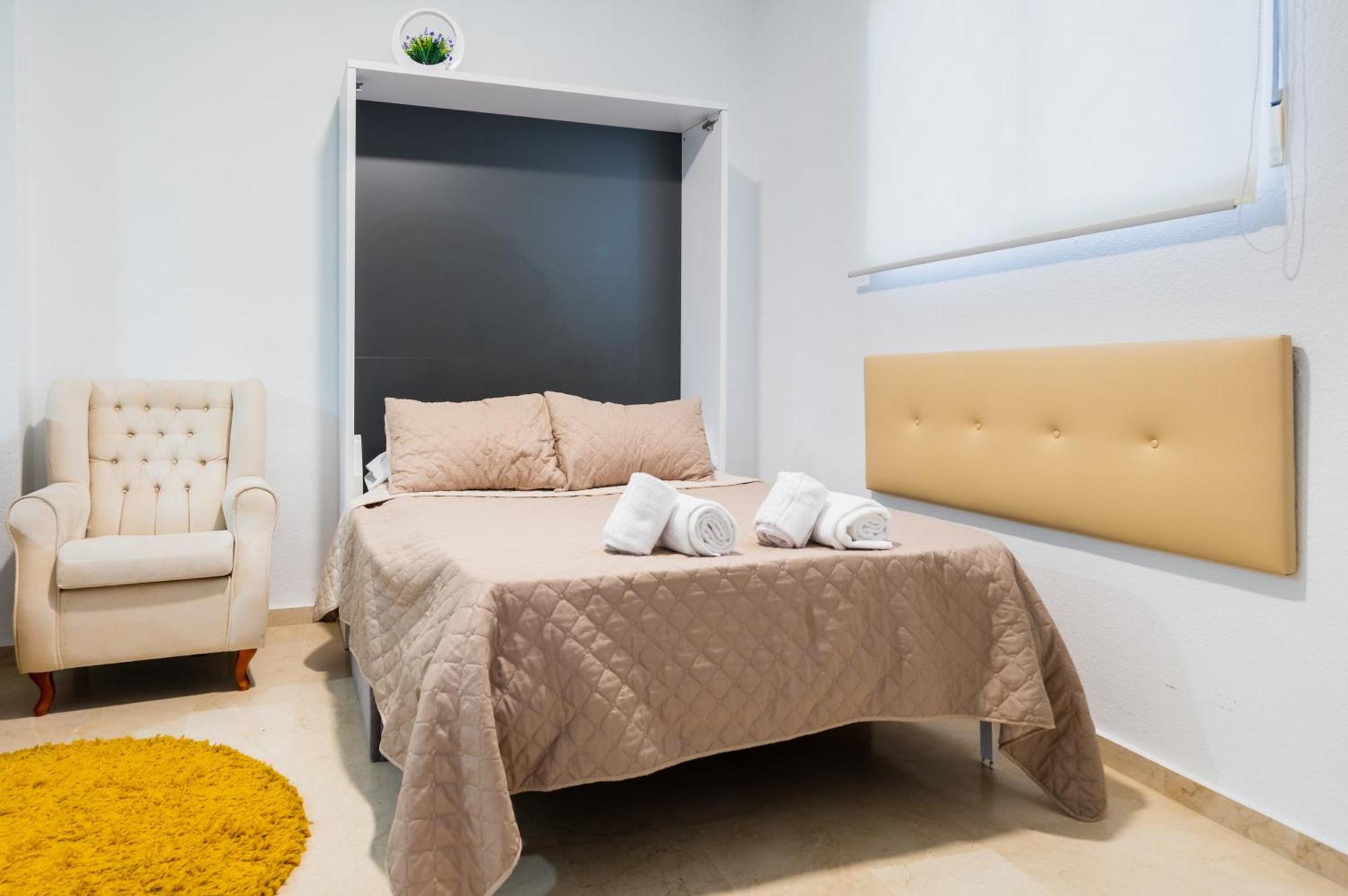 Estudio Triana Salado A Apartment Seville Exterior photo